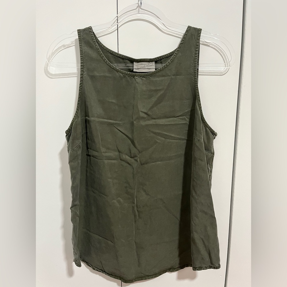 Universal Thread Green Womens Sleeveless Top Size Medium